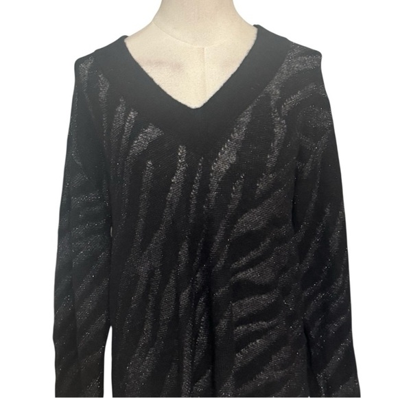 Rag & Bone Germain Black Silver Metallic Zebra Stripe Alpaca V Neck Sweater M - Picture 10 of 13
